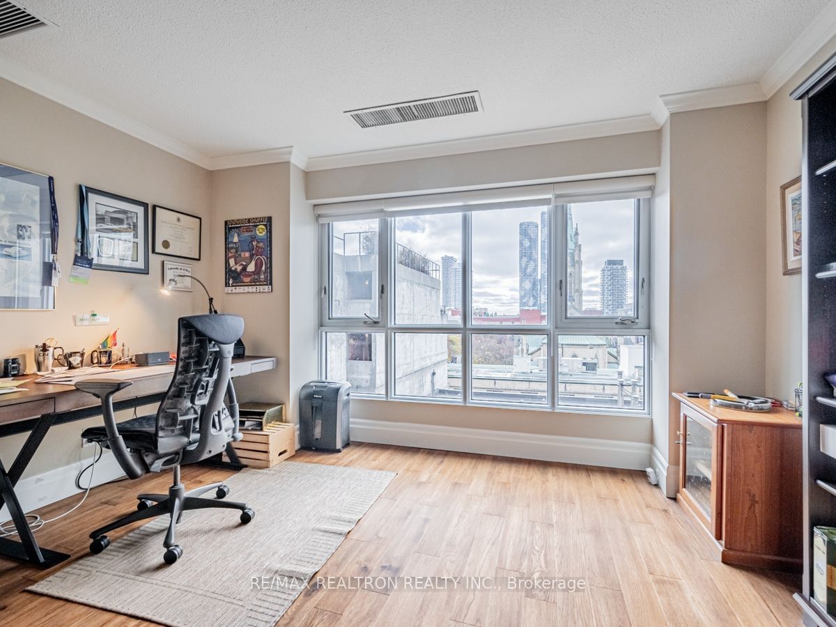 55 Lombard St, unit 613 for sale