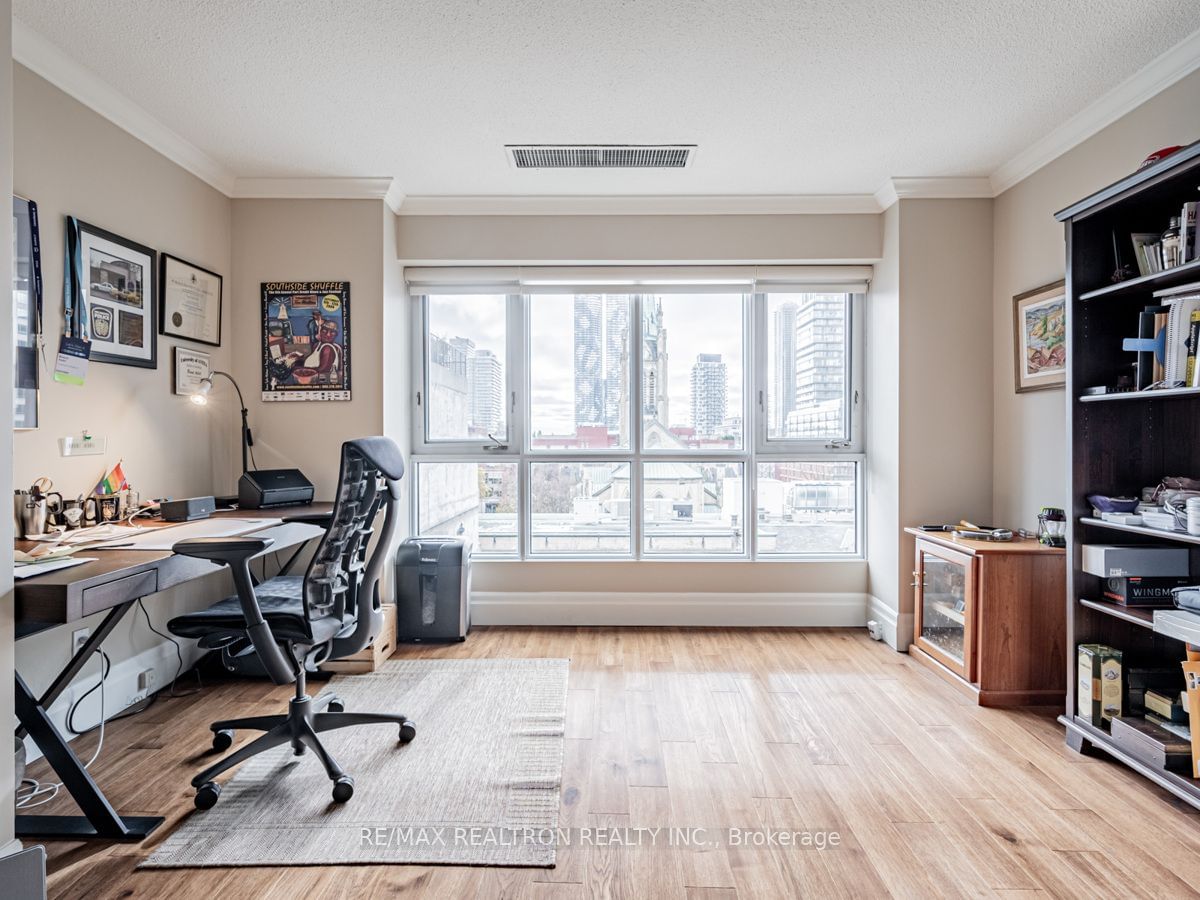 55 Lombard St, unit 613 for sale