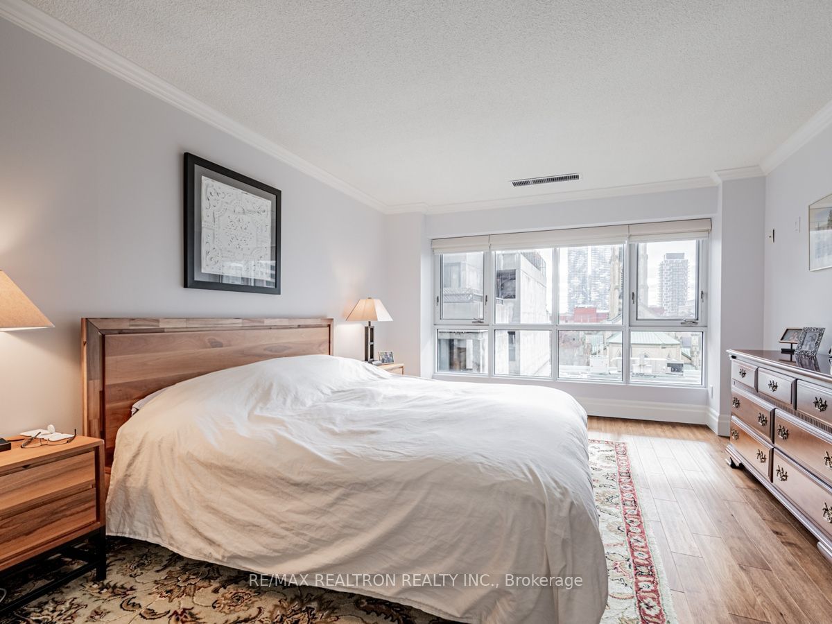 55 Lombard St, unit 613 for sale