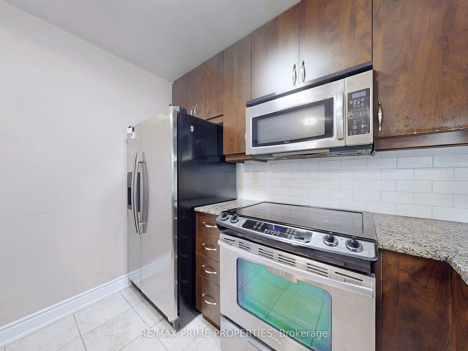 18 Holmes Ave, unit 2615 for rent