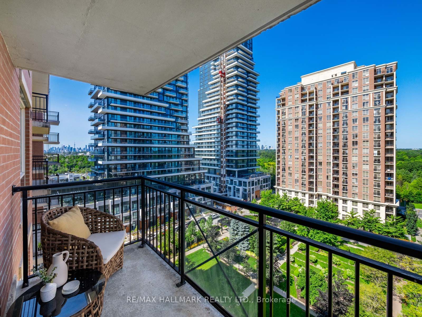 1103 Leslie St, unit 1107 for sale