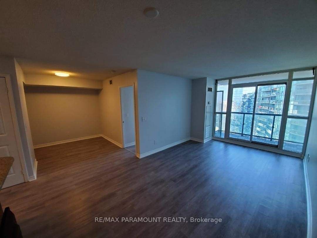 19 Grand Trunk Cres, unit 3803 for rent