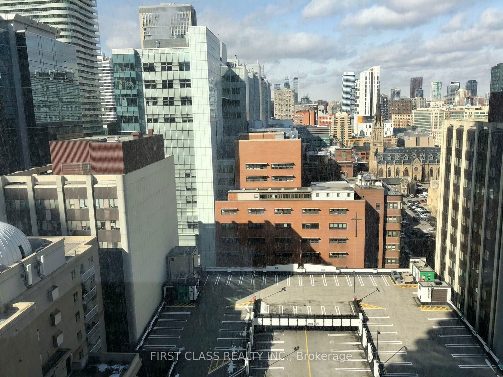 25 Richmond St E, unit 1817 for rent