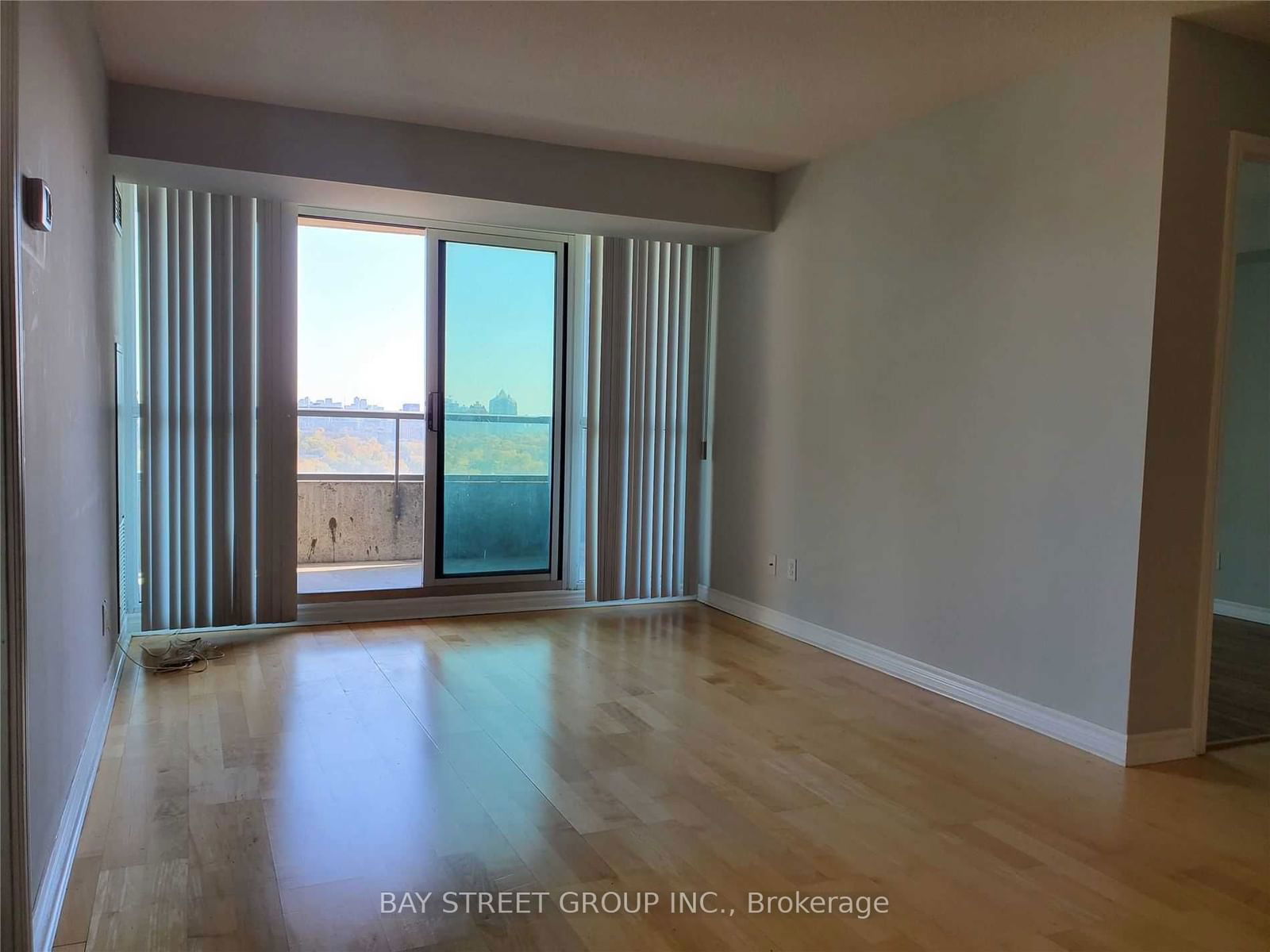 18 Spring Garden Ave, unit 2207 for rent