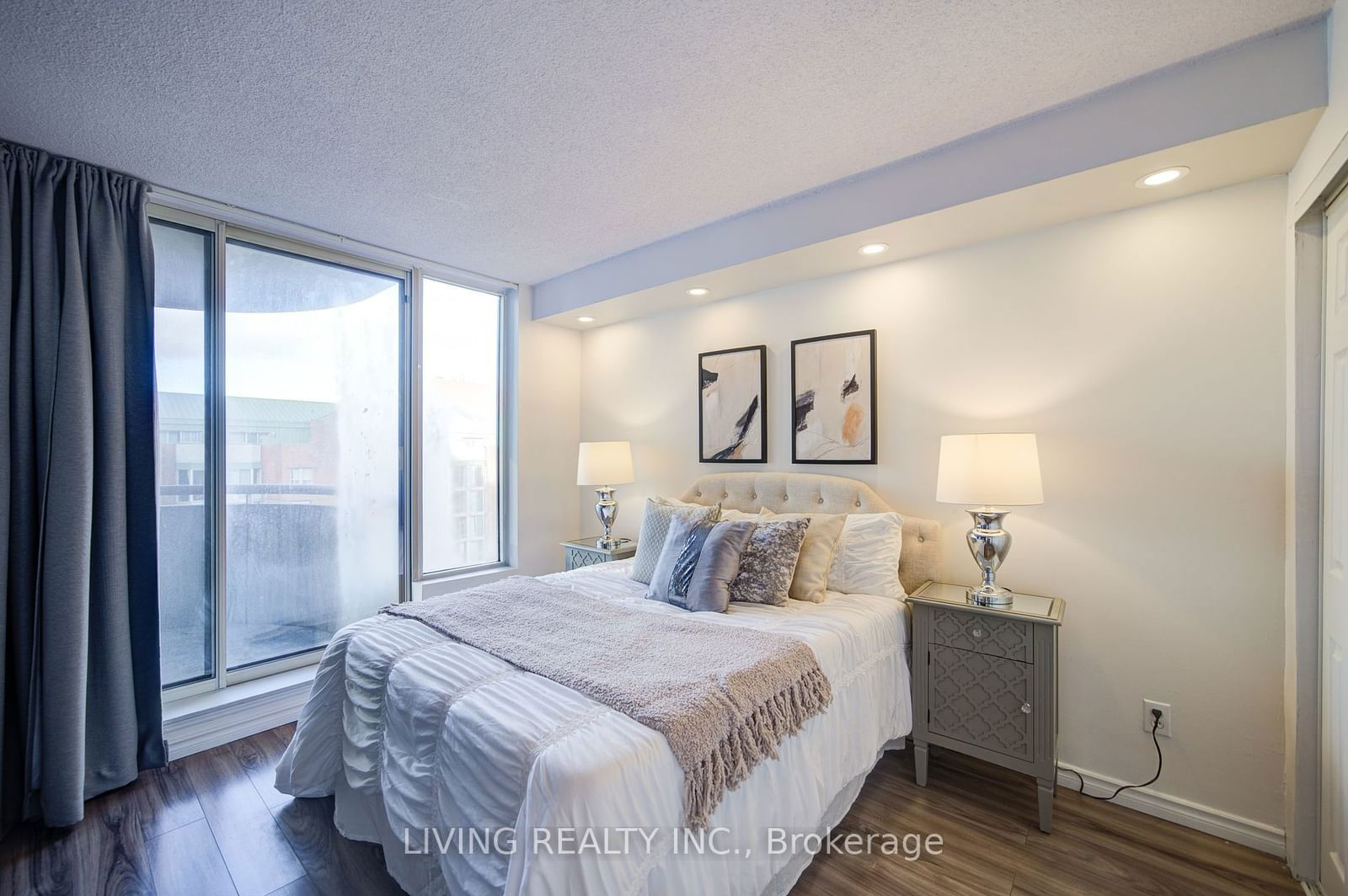 5785 Yonge St, unit PH408 for sale