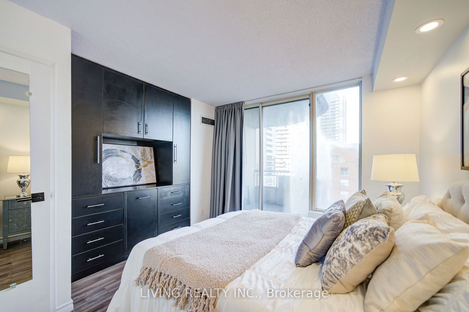 5785 Yonge St, unit PH408 for sale