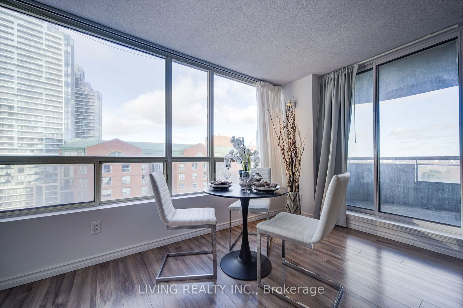 5785 Yonge St, unit PH408 for sale