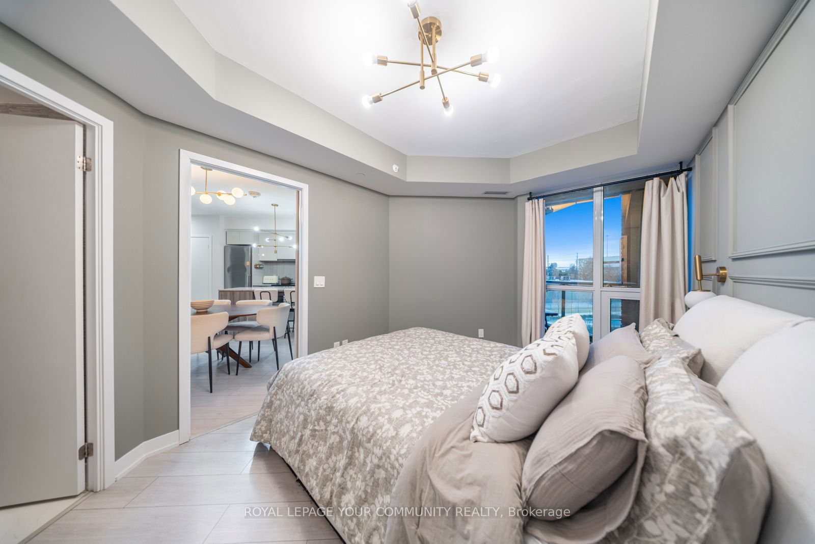 31 Tippett Rd, unit 312 for sale