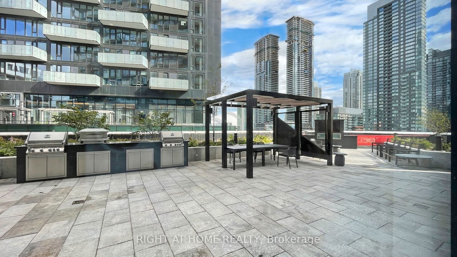 470 Front St W, unit 3103 for rent