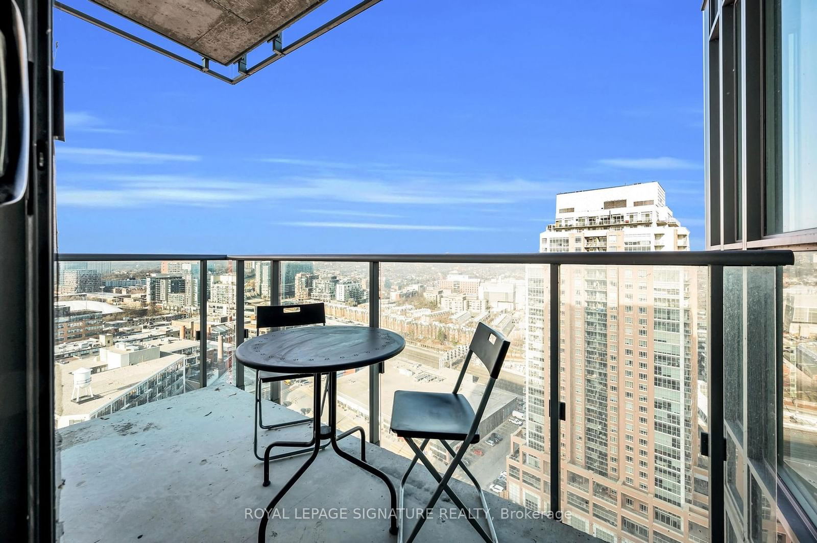 150 E Liberty St, unit 2511 for rent