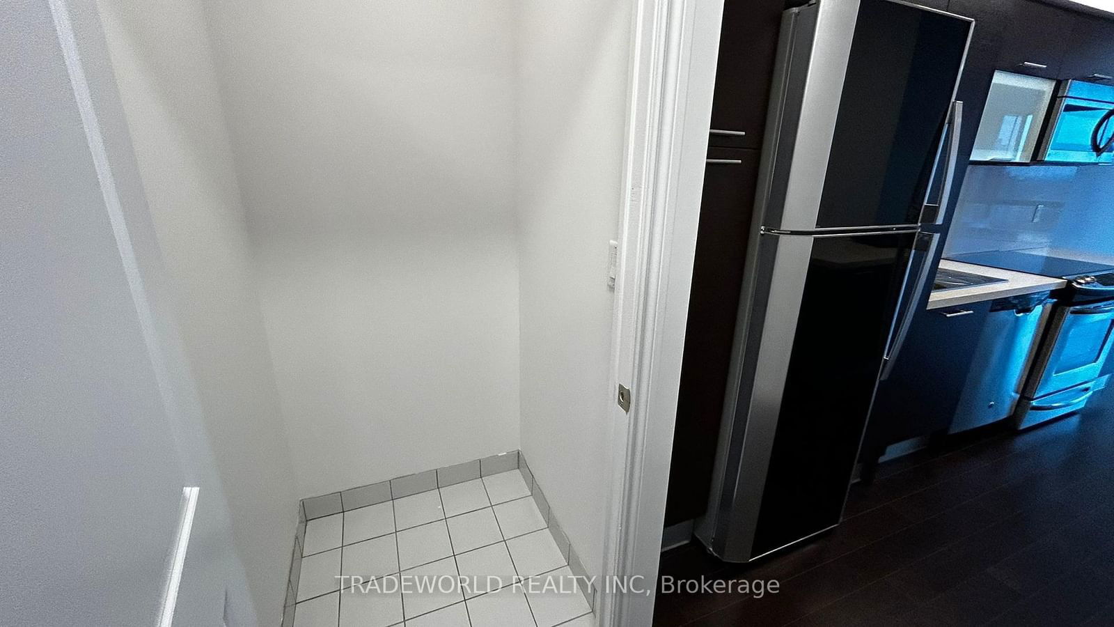 386 Yonge St, unit 3101 for rent