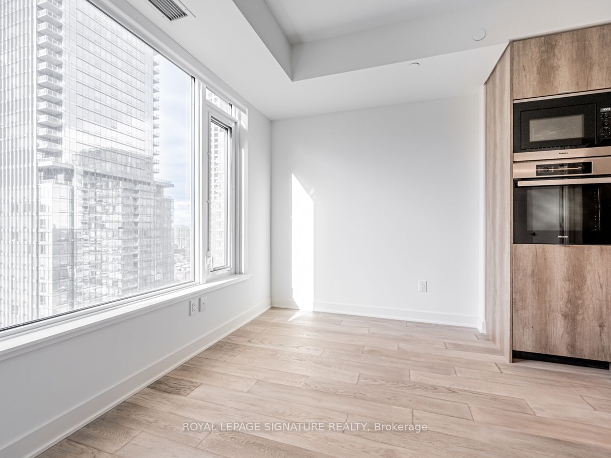 11 Yorkville Ave, unit 1701 for rent