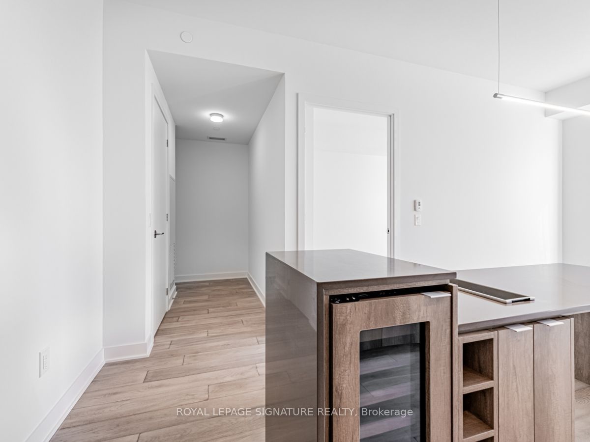 11 Yorkville Ave, unit 1701 for rent