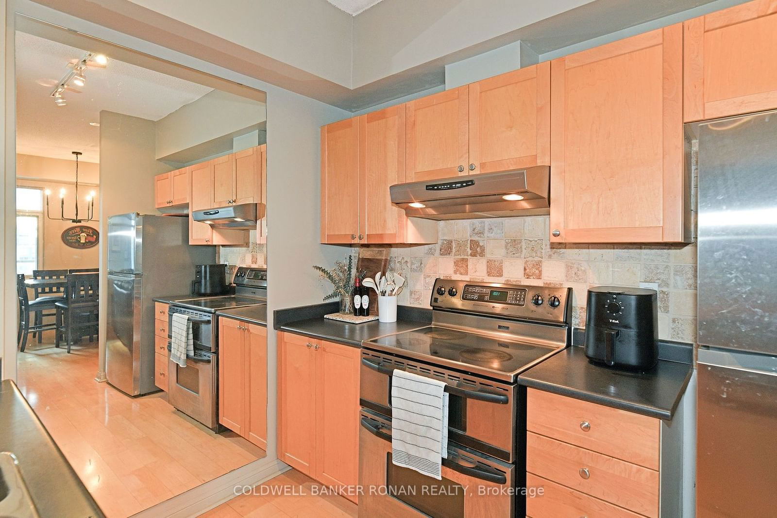 550 Front St W, unit 602 for sale