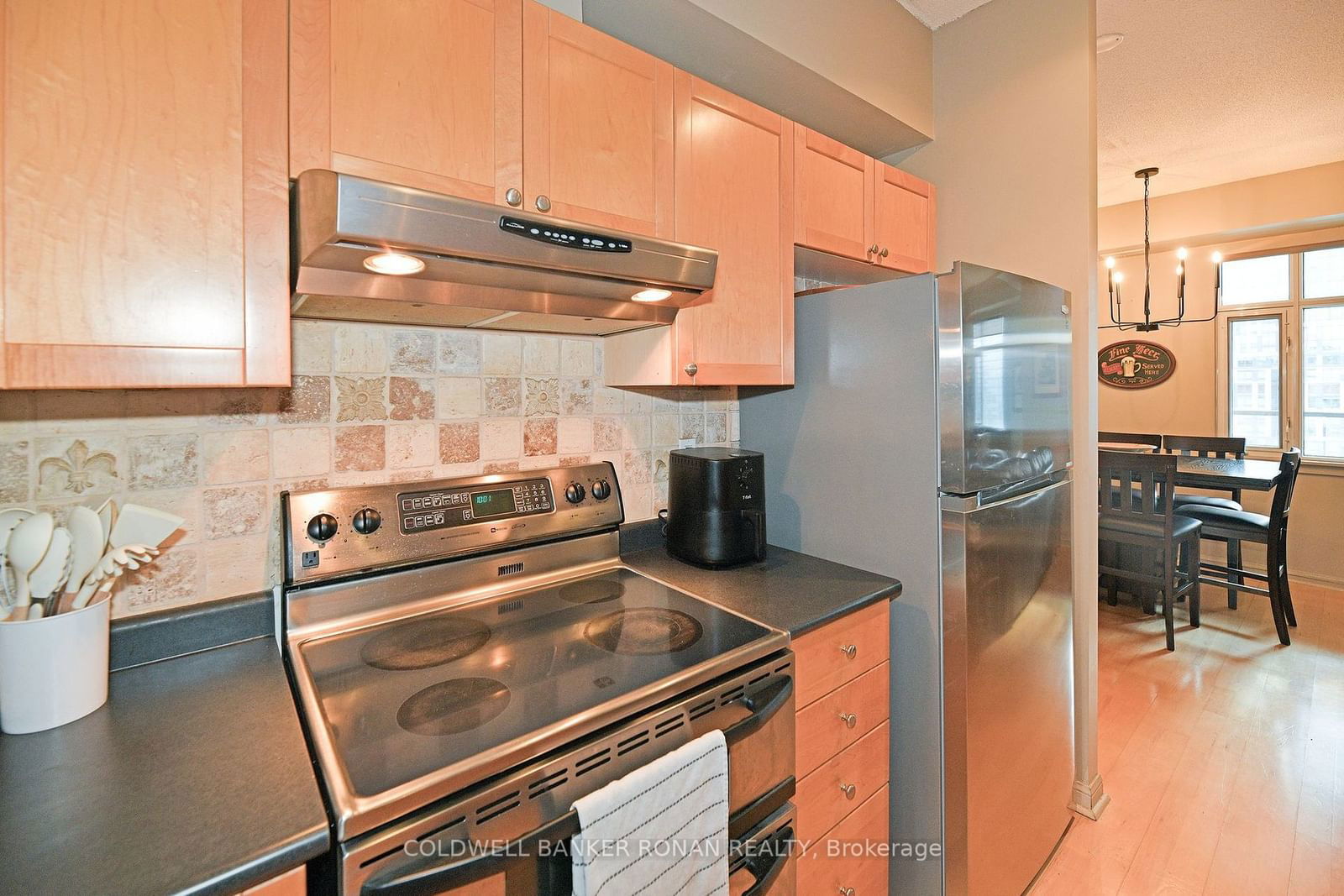 550 Front St W, unit 602 for sale