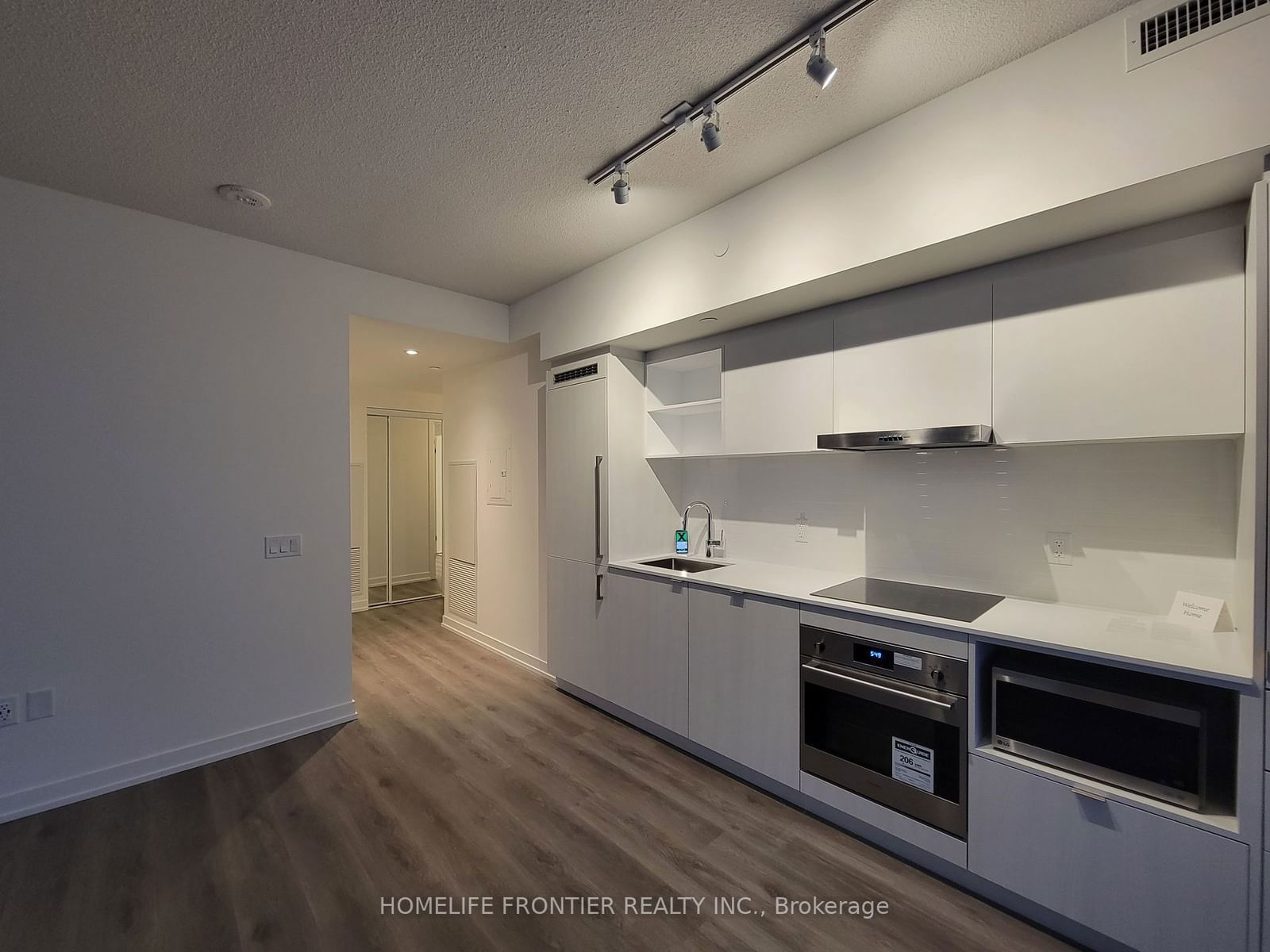 138 Downes St, unit 2707 for rent