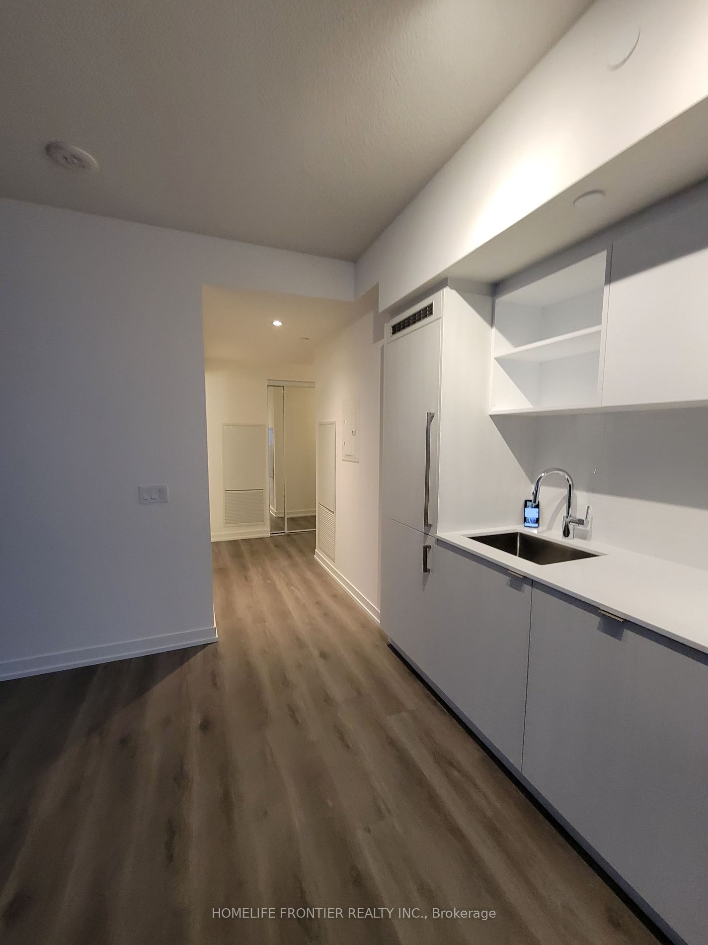 138 Downes St, unit 2707 for rent