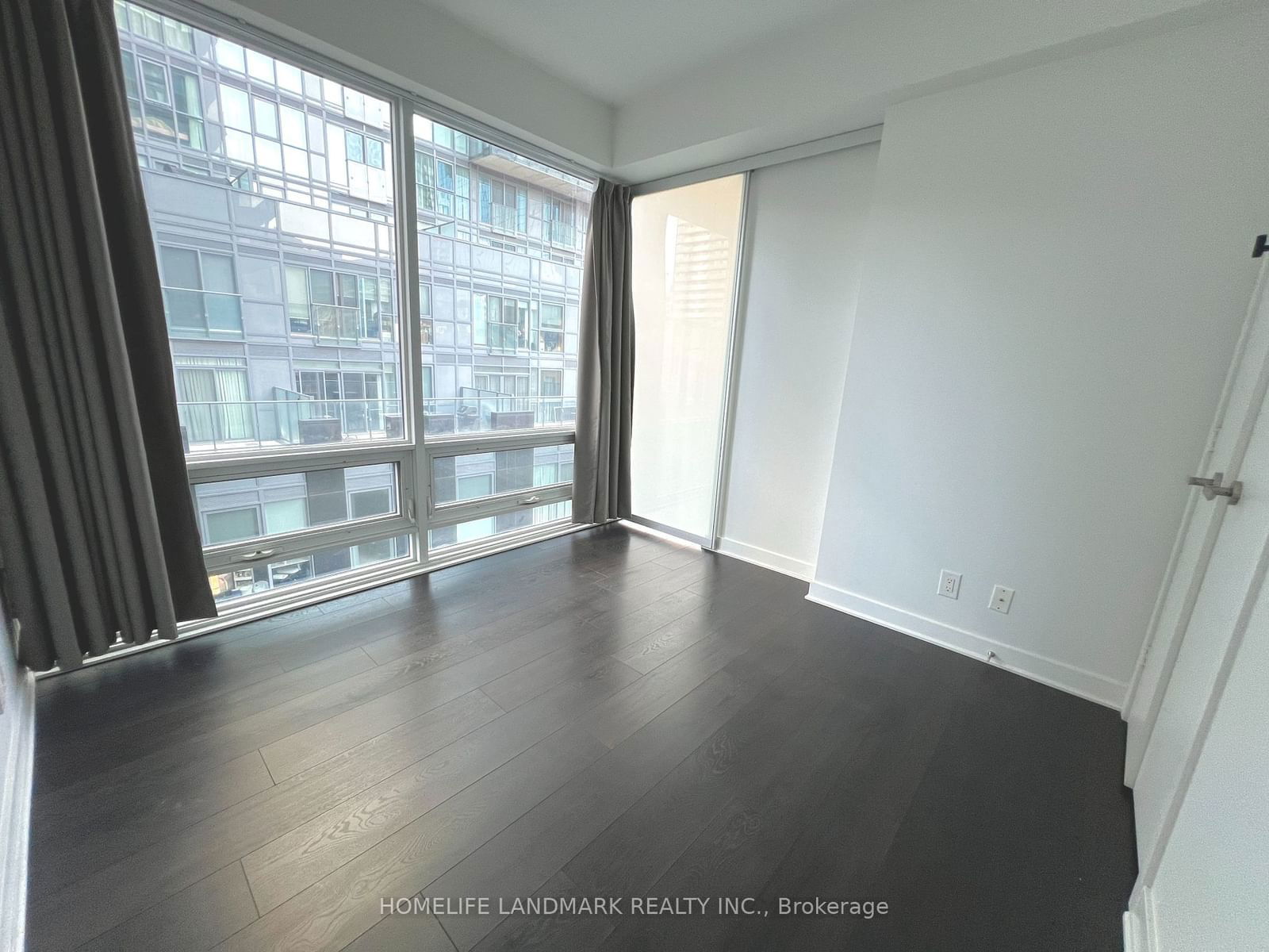 15 Grenville St, unit 510 for rent