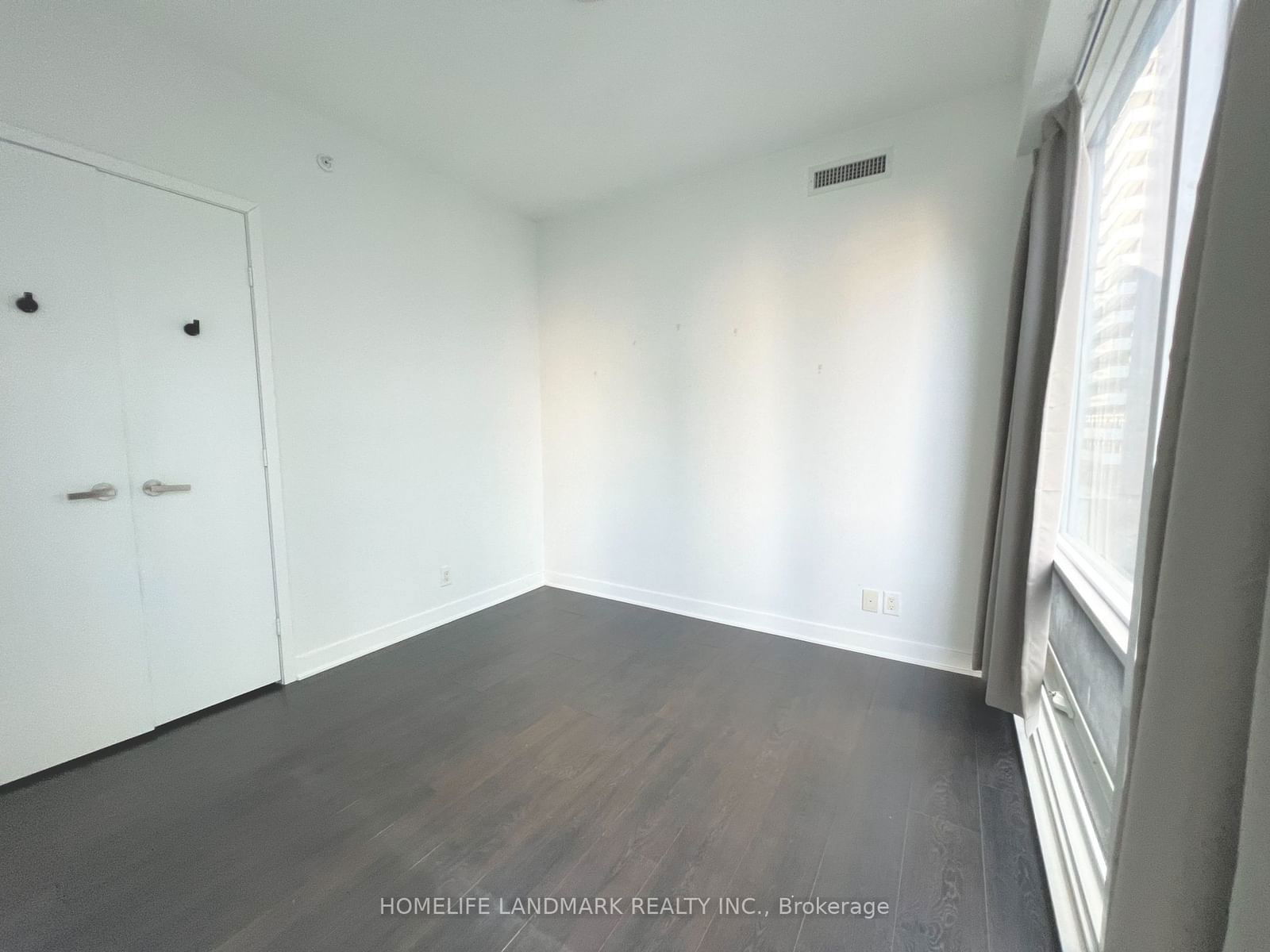 15 Grenville St, unit 510 for rent