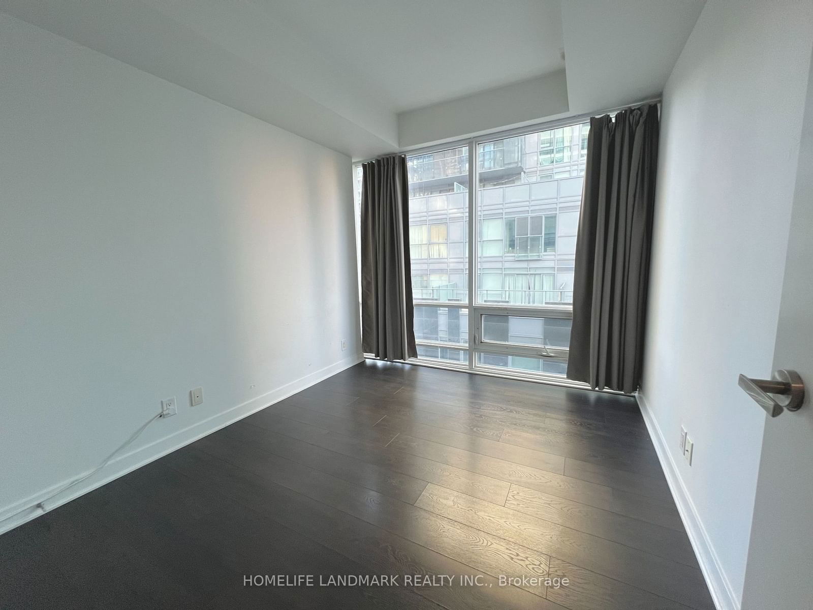 15 Grenville St, unit 510 for rent