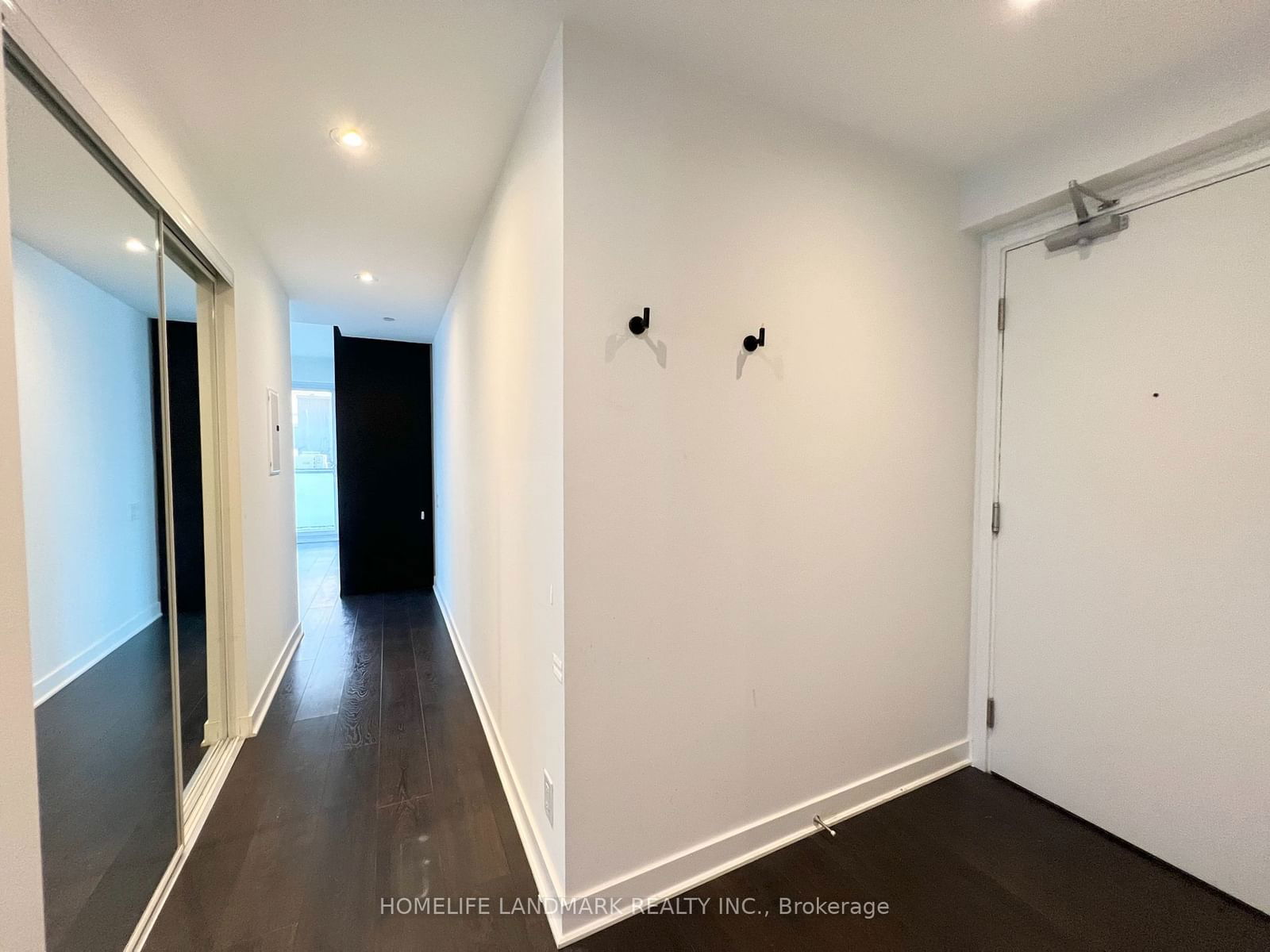 15 Grenville St, unit 510 for rent