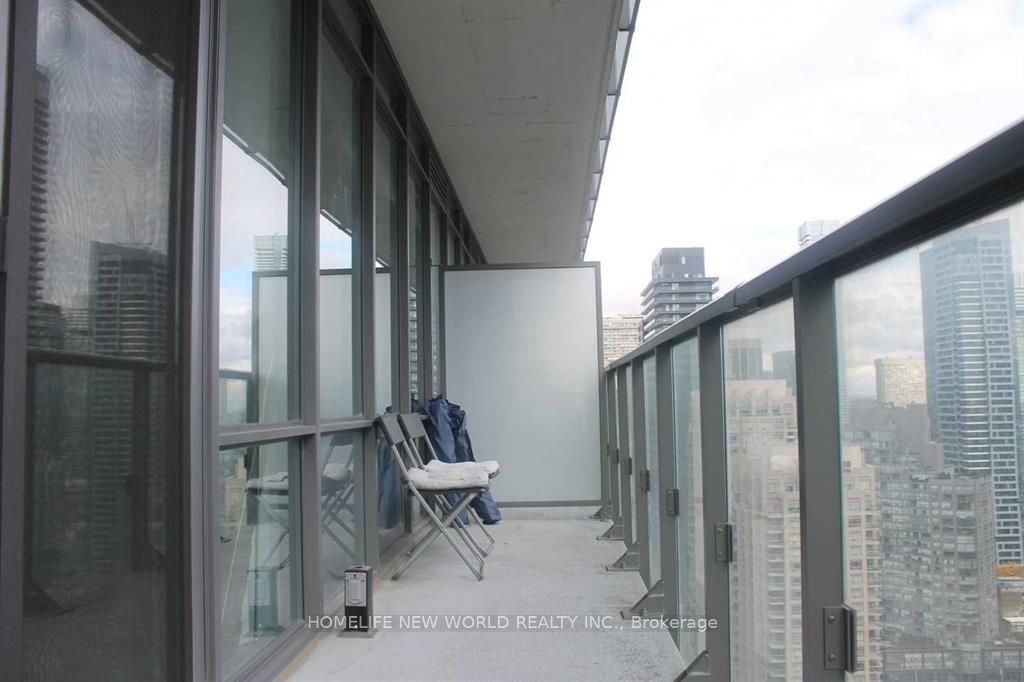 832 Bay St, unit 3106 for rent