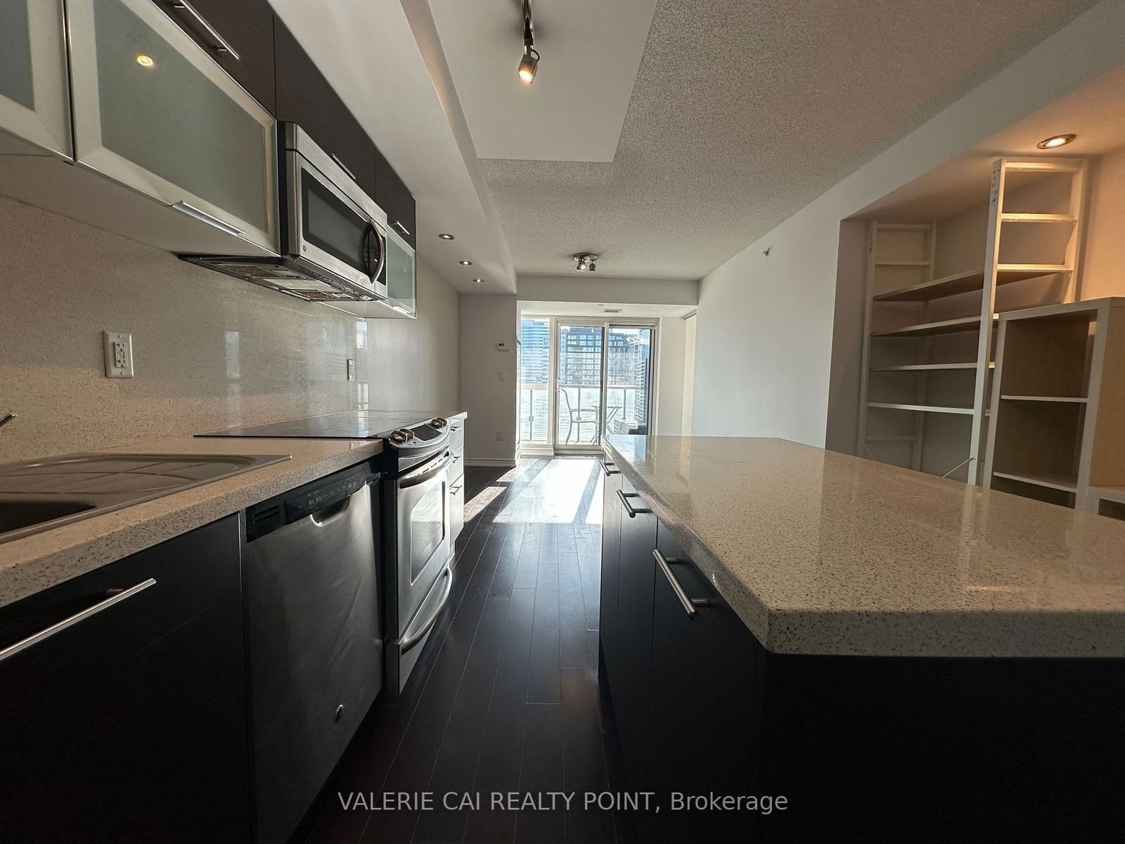 386 Yonge St, unit 2209 for rent