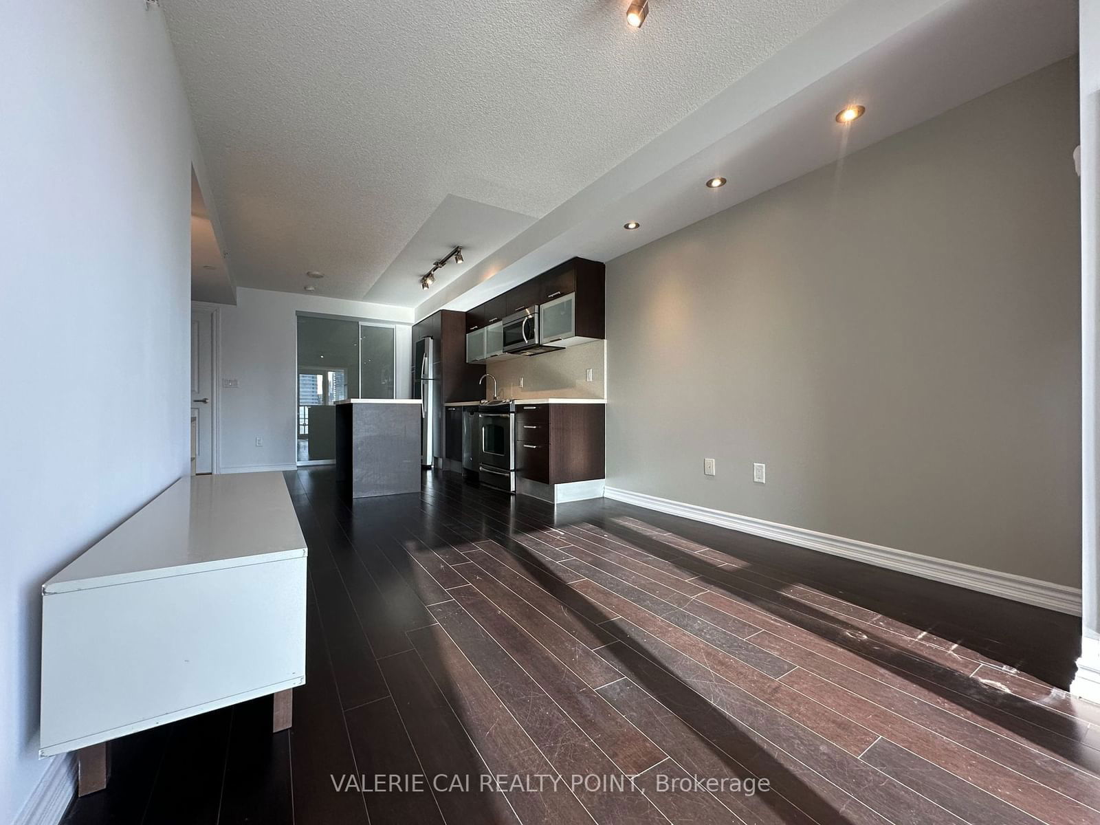 386 Yonge St, unit 2209 for rent