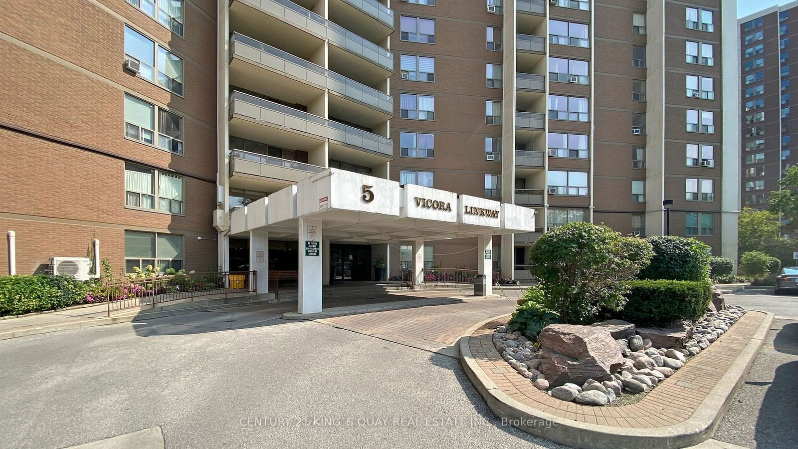 5 Vicora Linkway, unit 303 for sale