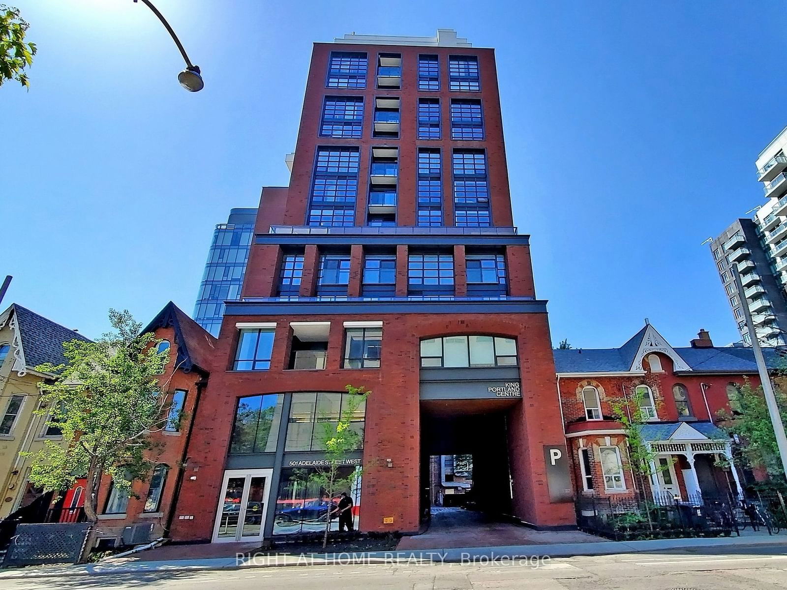 501 Adelaide St W, unit 802 for rent