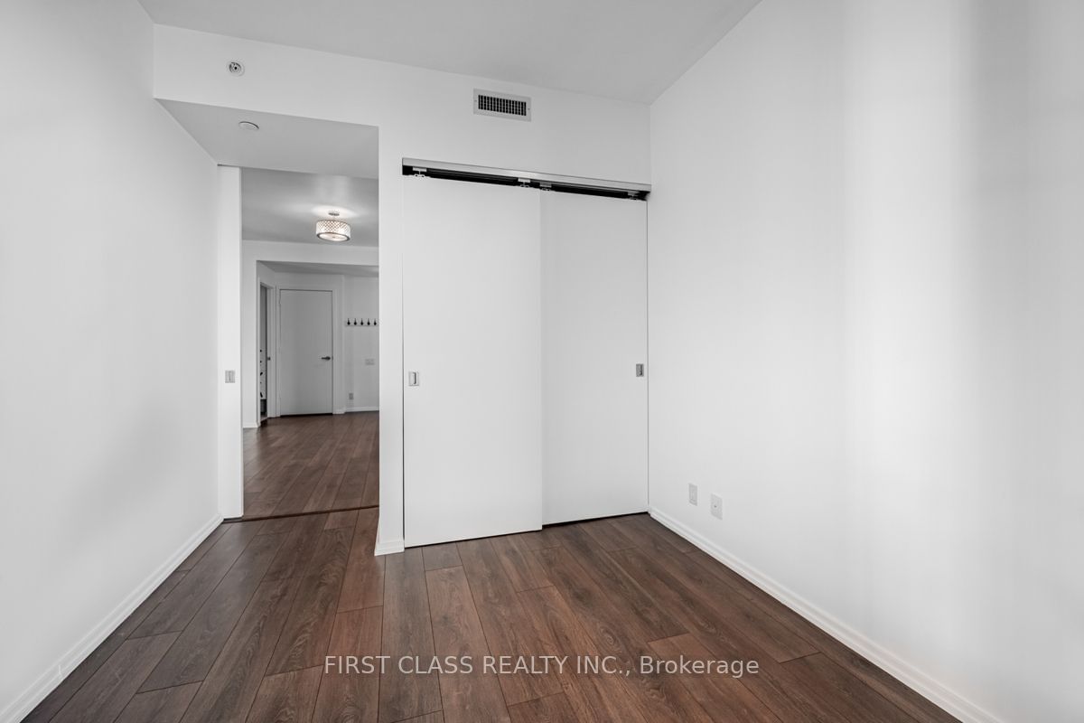 125 Peter St, unit 1308 for rent