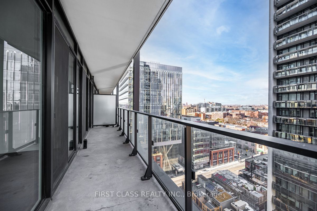 125 Peter St, unit 1308 for rent