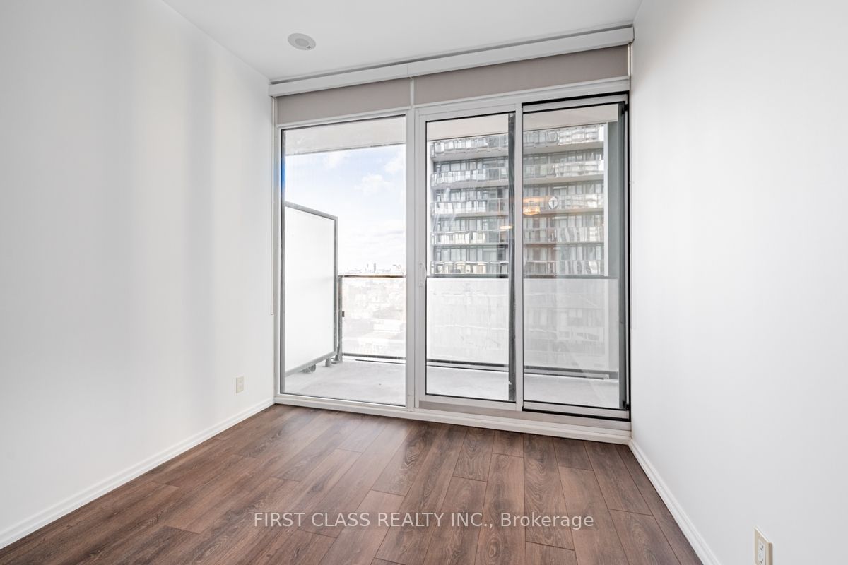 125 Peter St, unit 1308 for rent