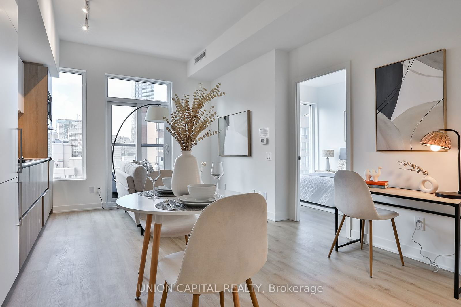 319 Jarvis St, unit 1005 for sale