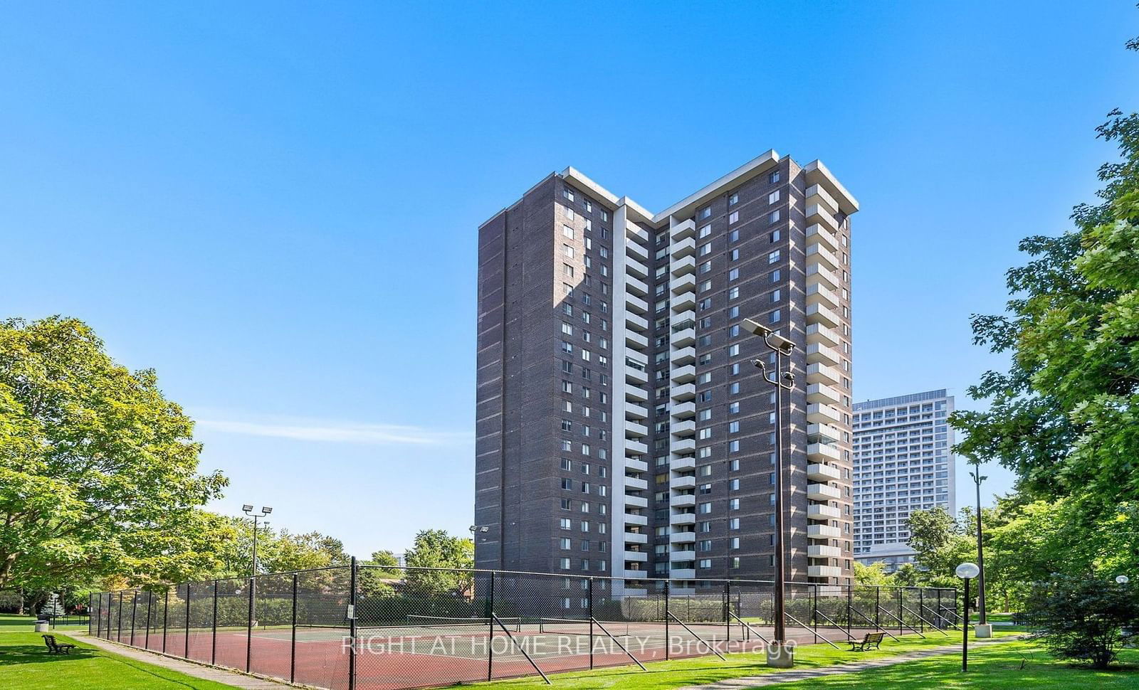 5 Old Sheppard Ave, unit 1507 for rent