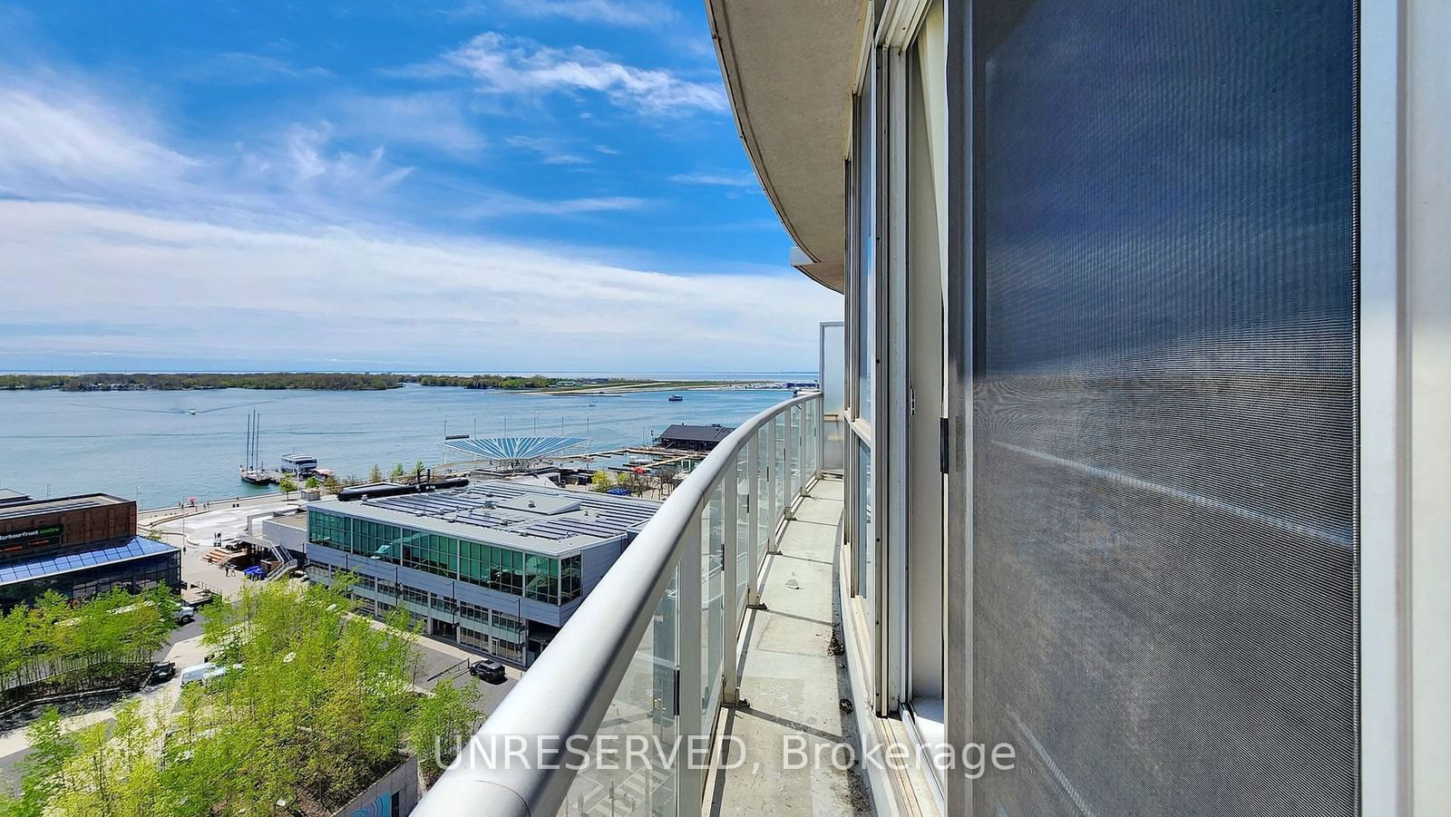 218 Queens Quay W, unit 1206 for sale