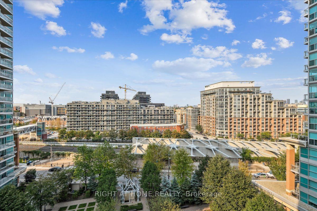 Battery Park Condos, West End, Toronto