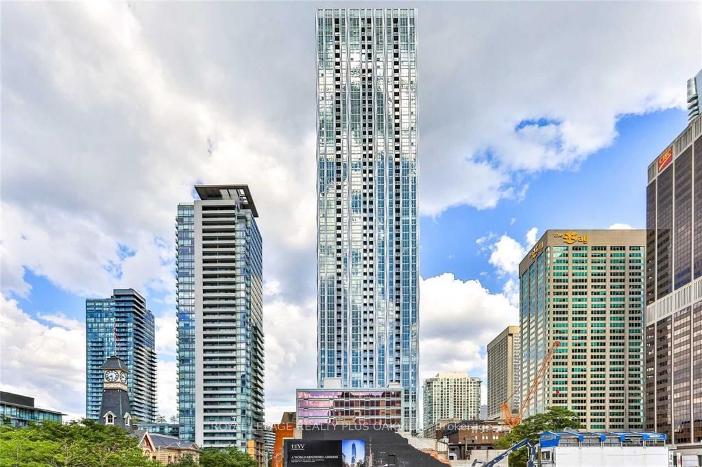 1 Yorkville Ave N, unit 3406 for rent