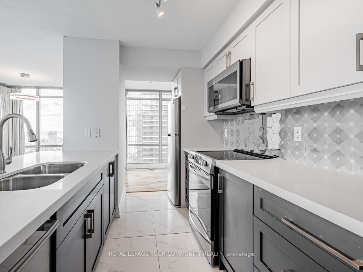 81 Navy Wharf Crt, unit 3205 for rent