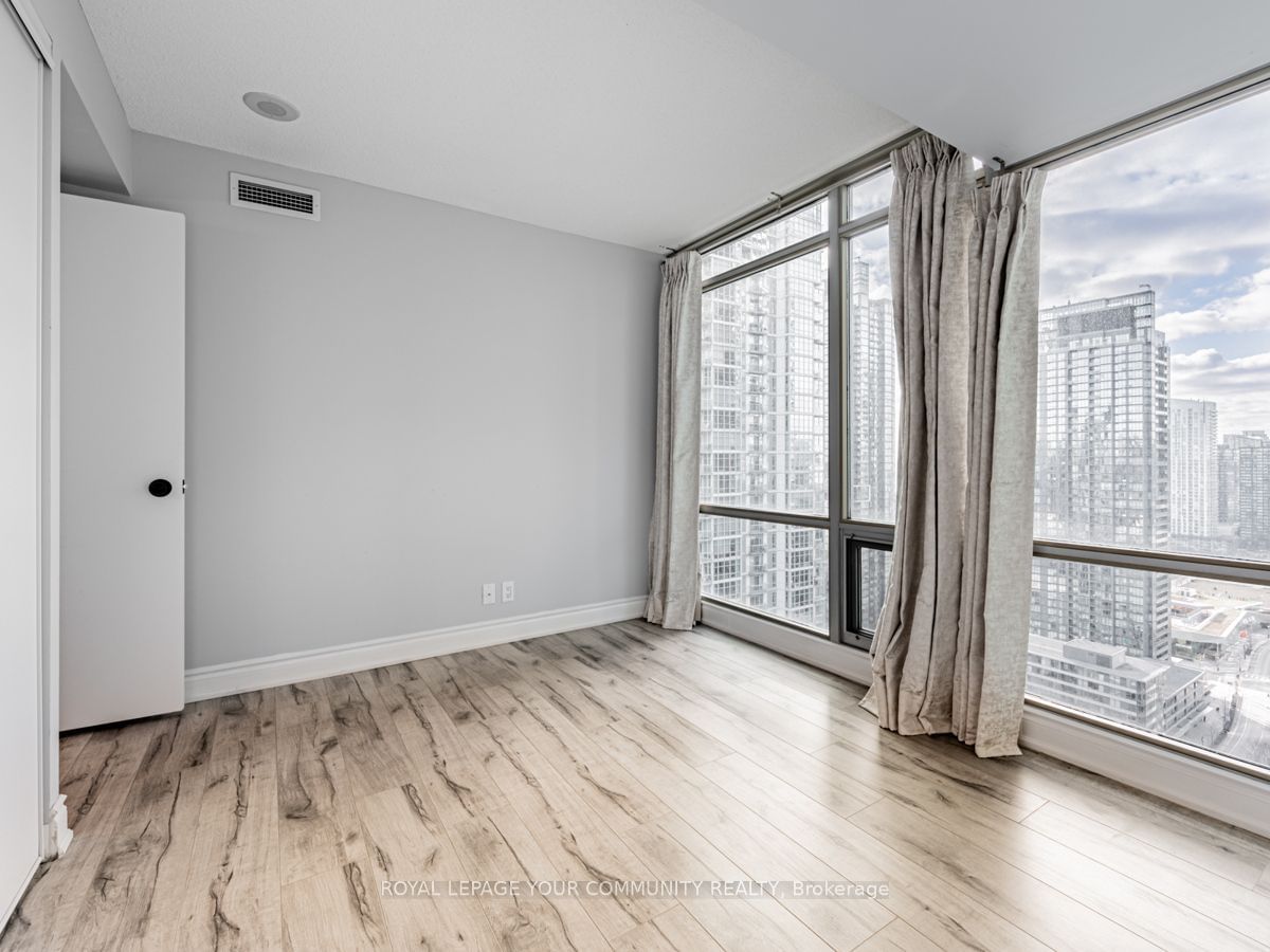 81 Navy Wharf Crt, unit 3205 for rent