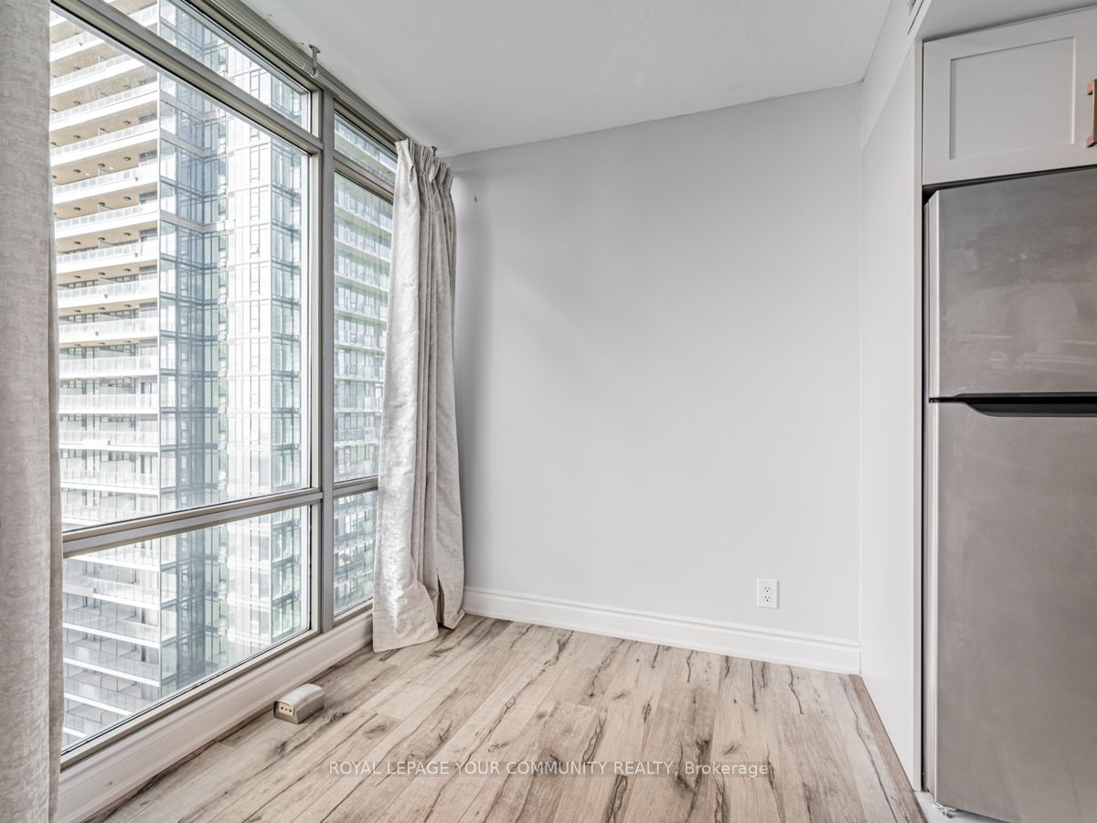 81 Navy Wharf Crt, unit 3205 for rent