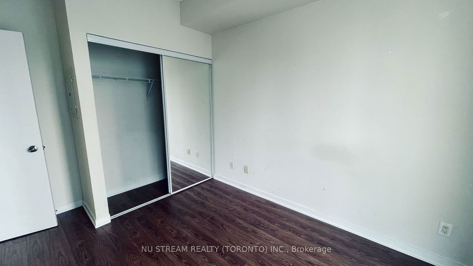 33 Bay St, unit 3113 for rent