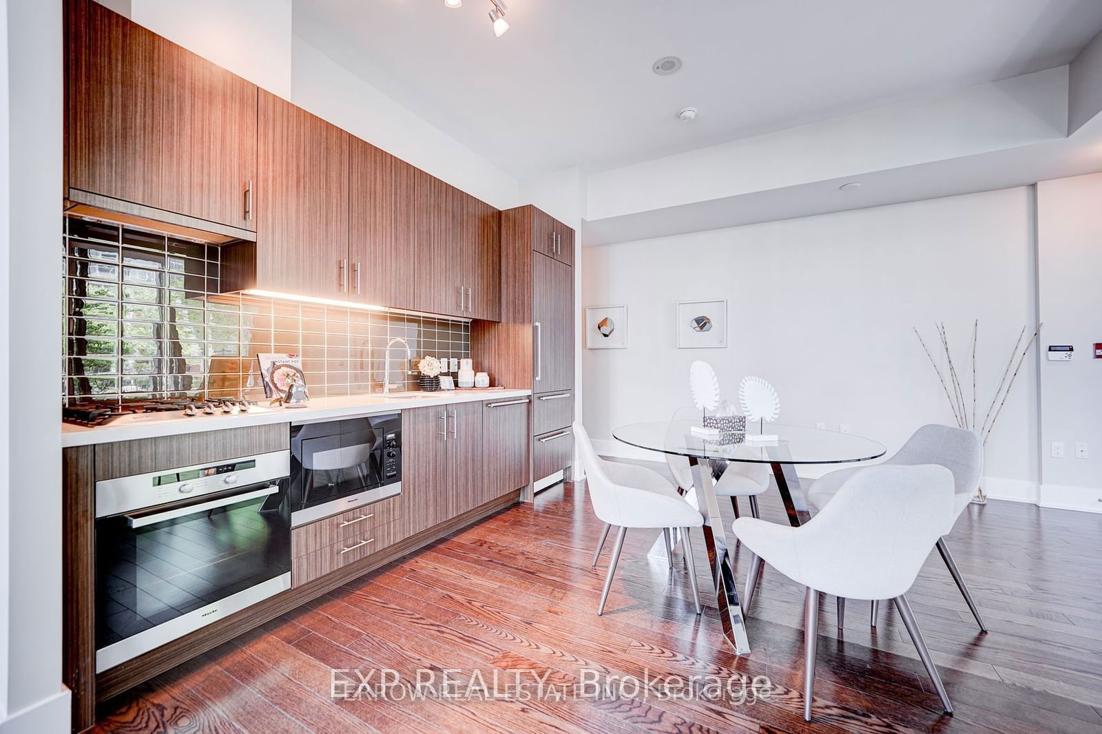 39 Queens Quay E, unit 101 for rent