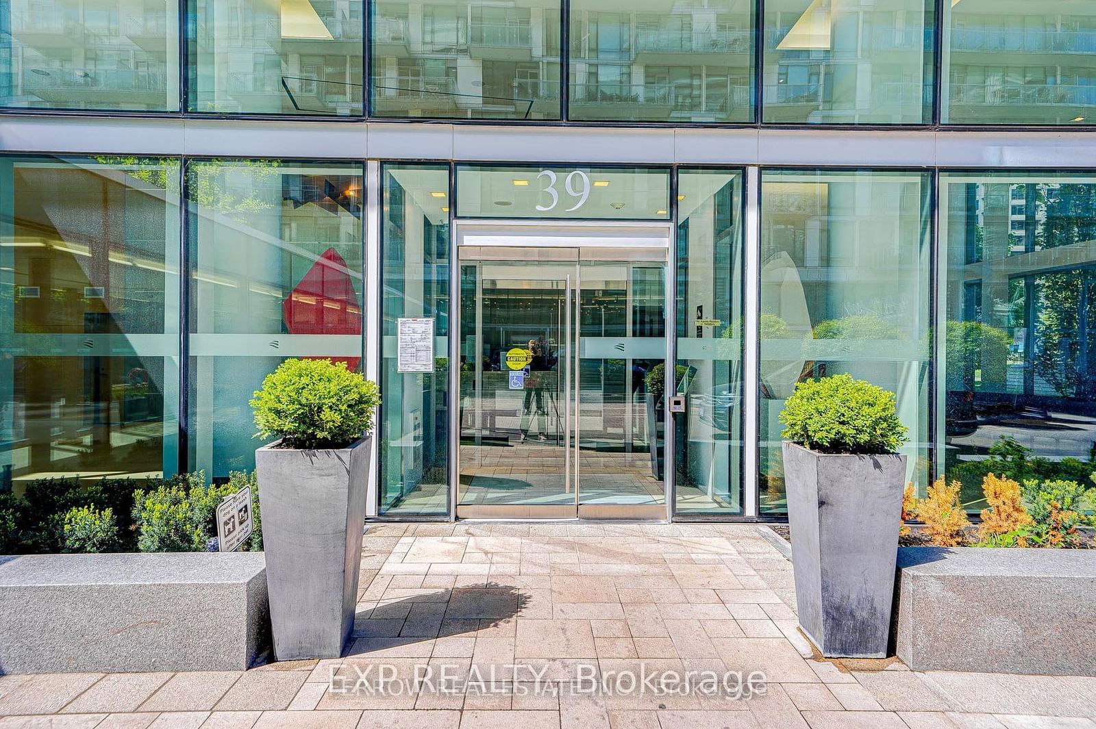 39 Queens Quay E, unit 101 for rent