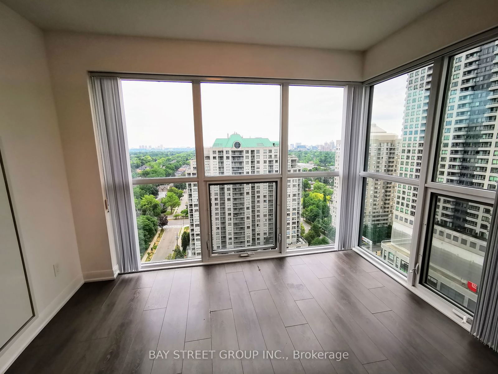 5168 Yonge St, unit 2212 for rent