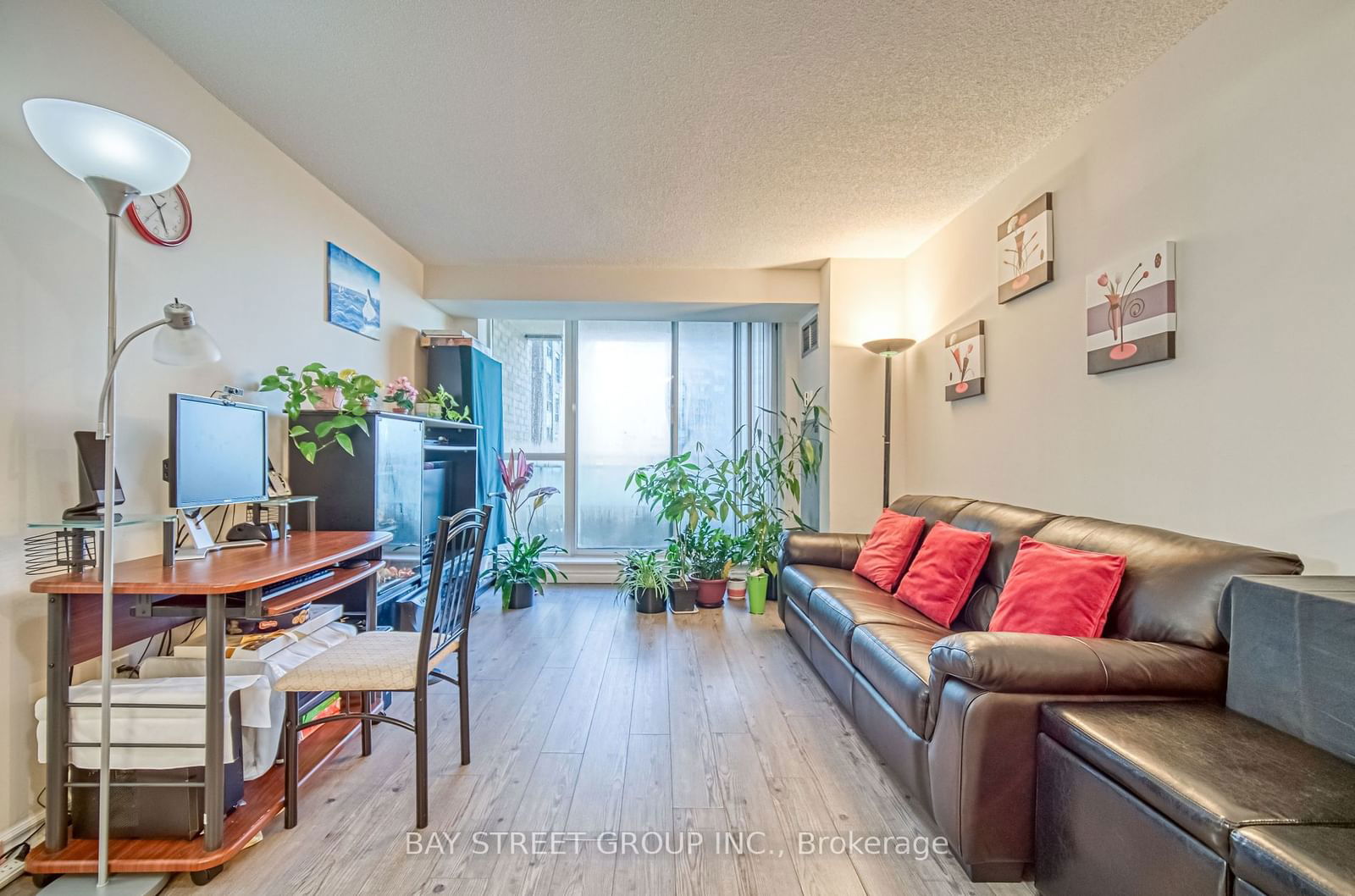 39 Pemberton Ave, unit 601 for sale