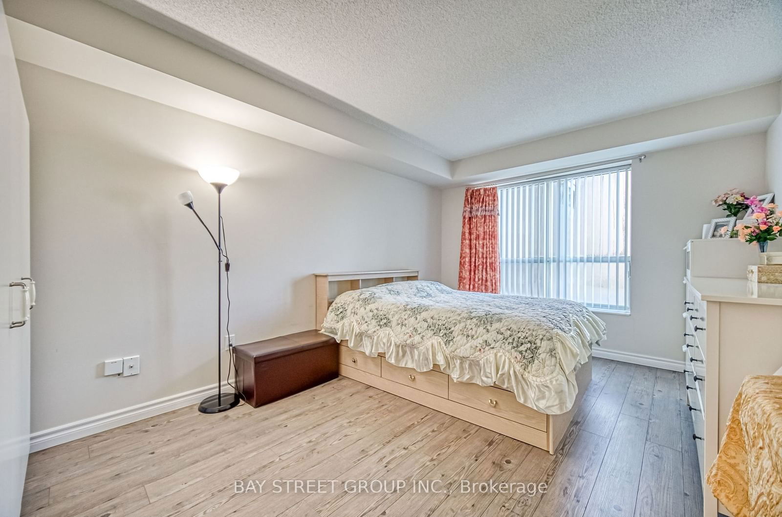 39 Pemberton Ave, unit 601 for sale