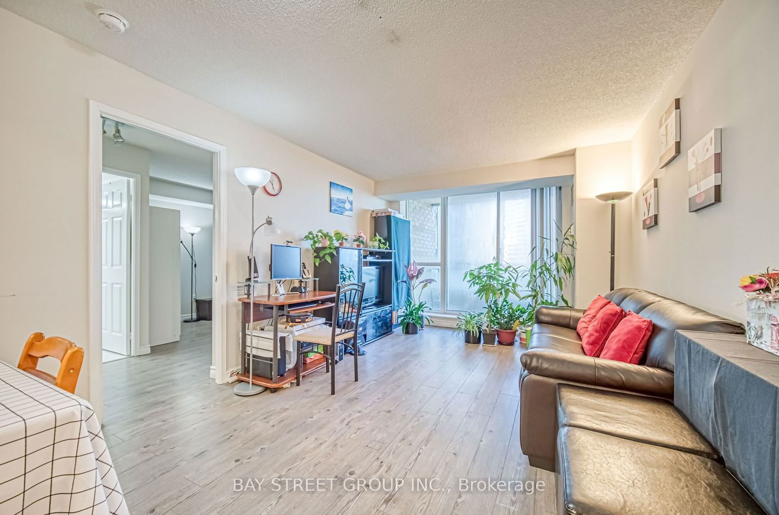 39 Pemberton Ave, unit 601 for sale