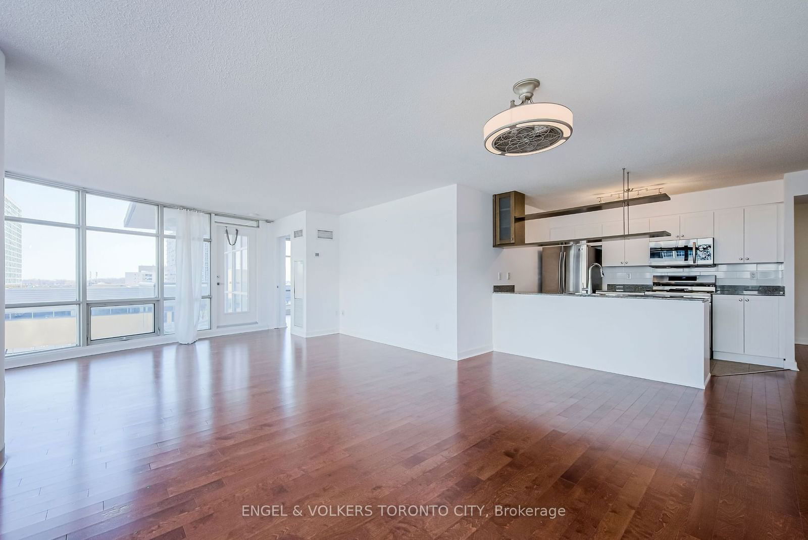 10 Navy Wharf Crt, unit 609 for rent