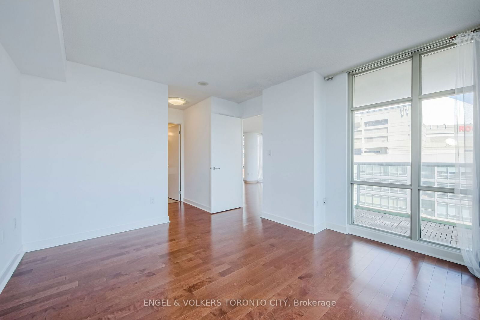 10 Navy Wharf Crt, unit 609 for rent